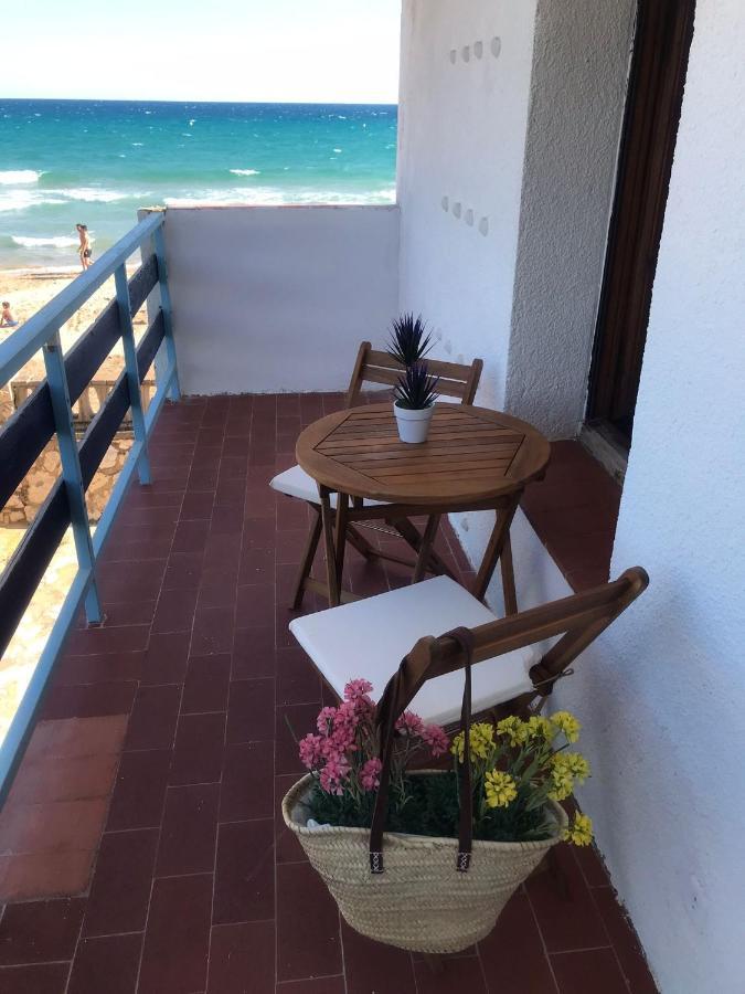 El Faro Apartaments Platja Llarga-Les Salines-Tgn タラゴナ エクステリア 写真