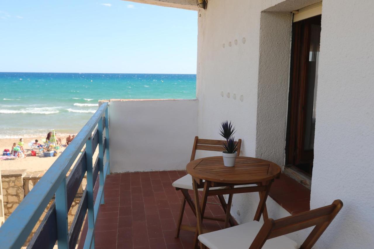 El Faro Apartaments Platja Llarga-Les Salines-Tgn タラゴナ エクステリア 写真