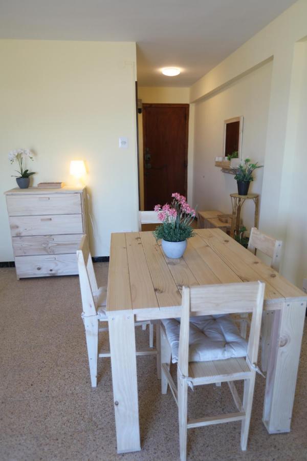 El Faro Apartaments Platja Llarga-Les Salines-Tgn タラゴナ エクステリア 写真