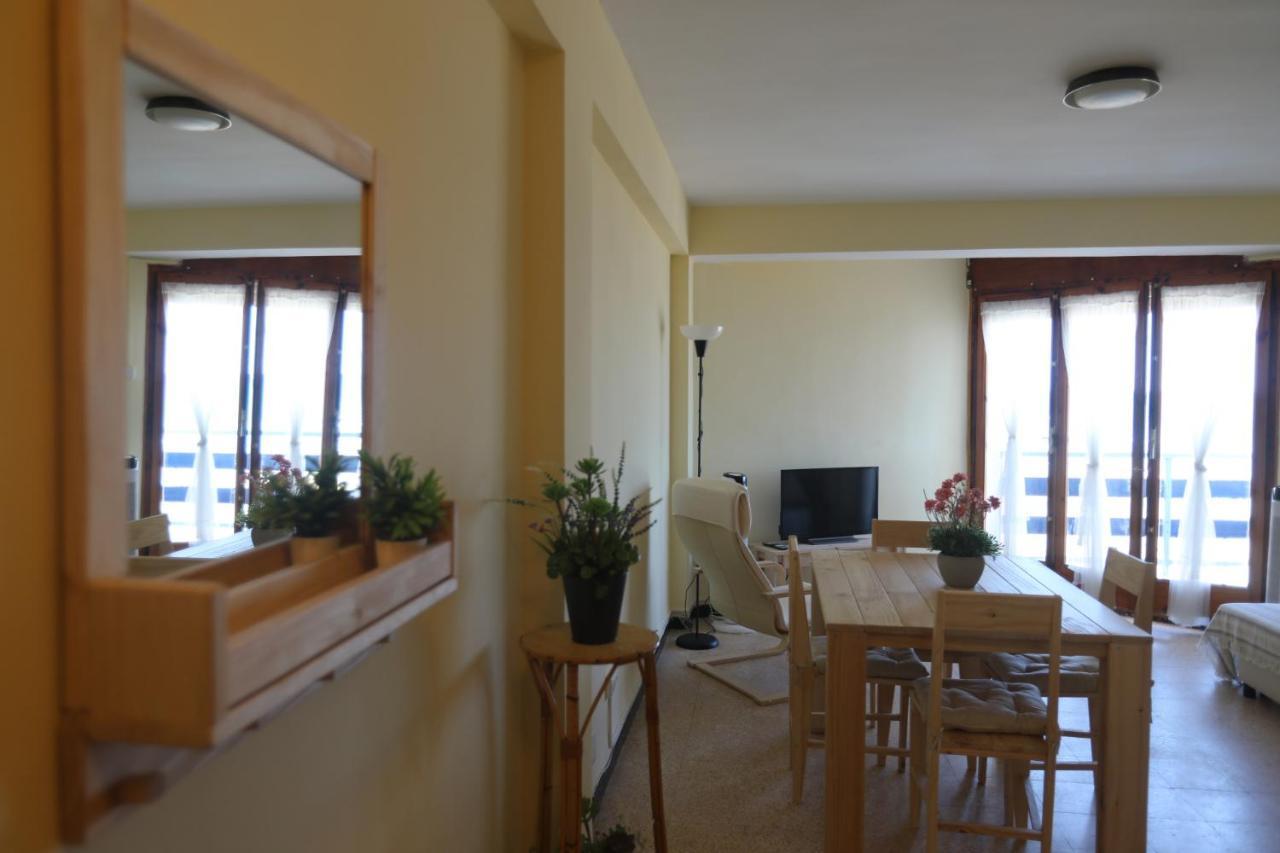 El Faro Apartaments Platja Llarga-Les Salines-Tgn タラゴナ エクステリア 写真