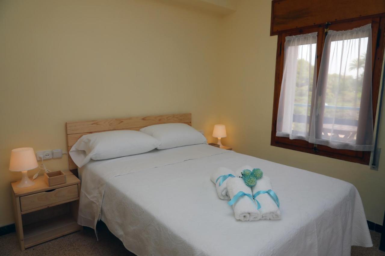 El Faro Apartaments Platja Llarga-Les Salines-Tgn タラゴナ エクステリア 写真